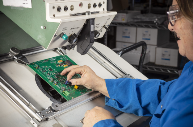 Quality Control & Reliability Testing for Through Hole PCB Assembly, https://www.bestpcb.vn/2026/02/22/through-hole-pcb-assembly/